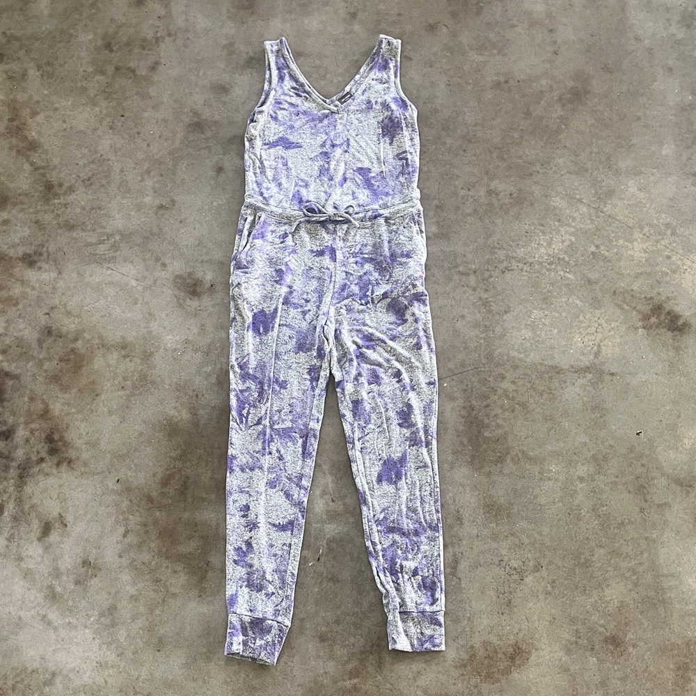 Sleeveless Purple Foral Tie-Waist Jumpsuit in Lavender